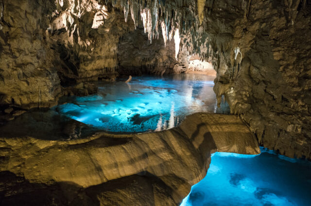 Jeskyně Gjokusendó, Okinawa, Japonsko