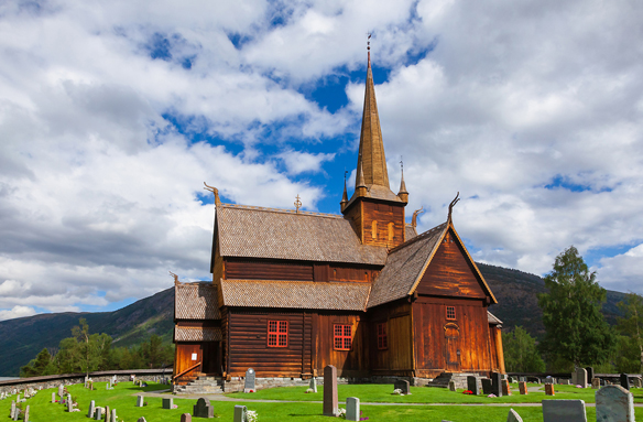 Lom - dřevěný kostelík