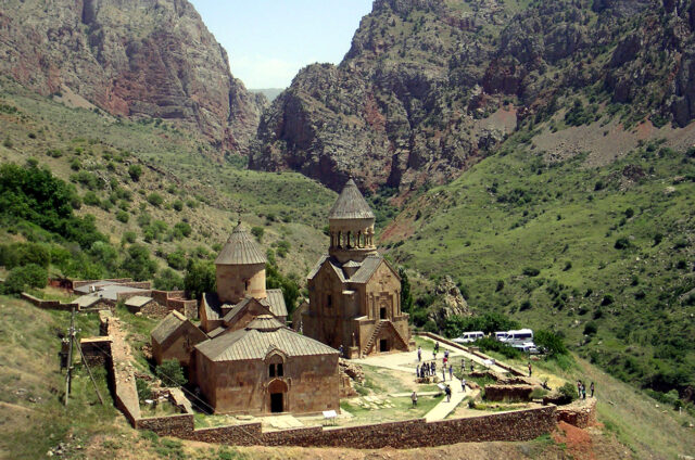 Klášter Noravank mezi horami, Arménie