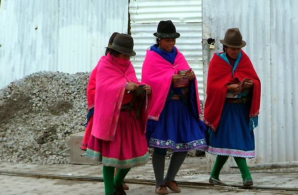 Typické oblečená ekvádorských žen, Ekvádor